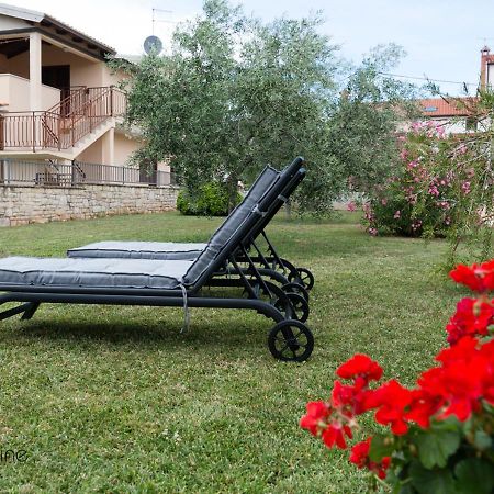 Charming Stone Cottage By The Sea Umag Exterior photo