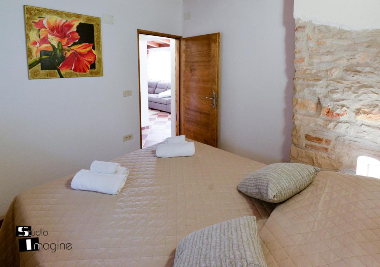 Charming Stone Cottage By The Sea Umag Exterior photo