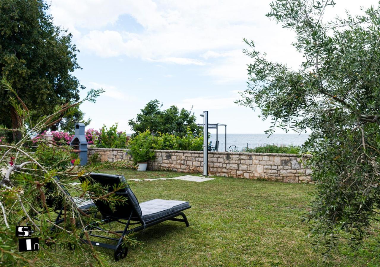 Charming Stone Cottage By The Sea Umag Exterior photo