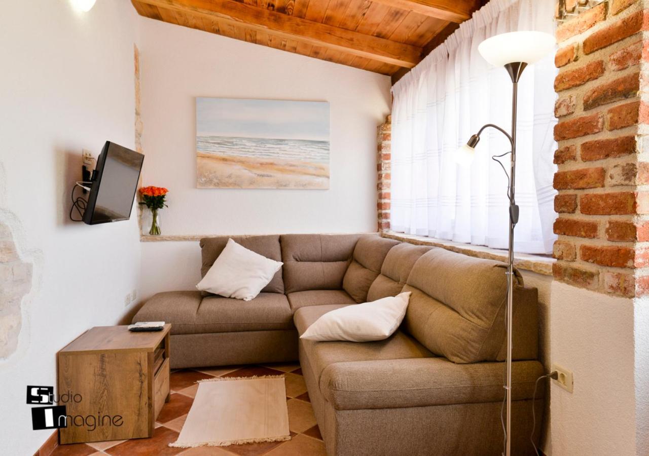 Charming Stone Cottage By The Sea Umag Exterior photo